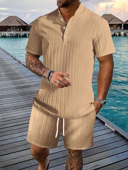 Herrset med kortärmad knapptopp och matchande shorts – finns i flera färger