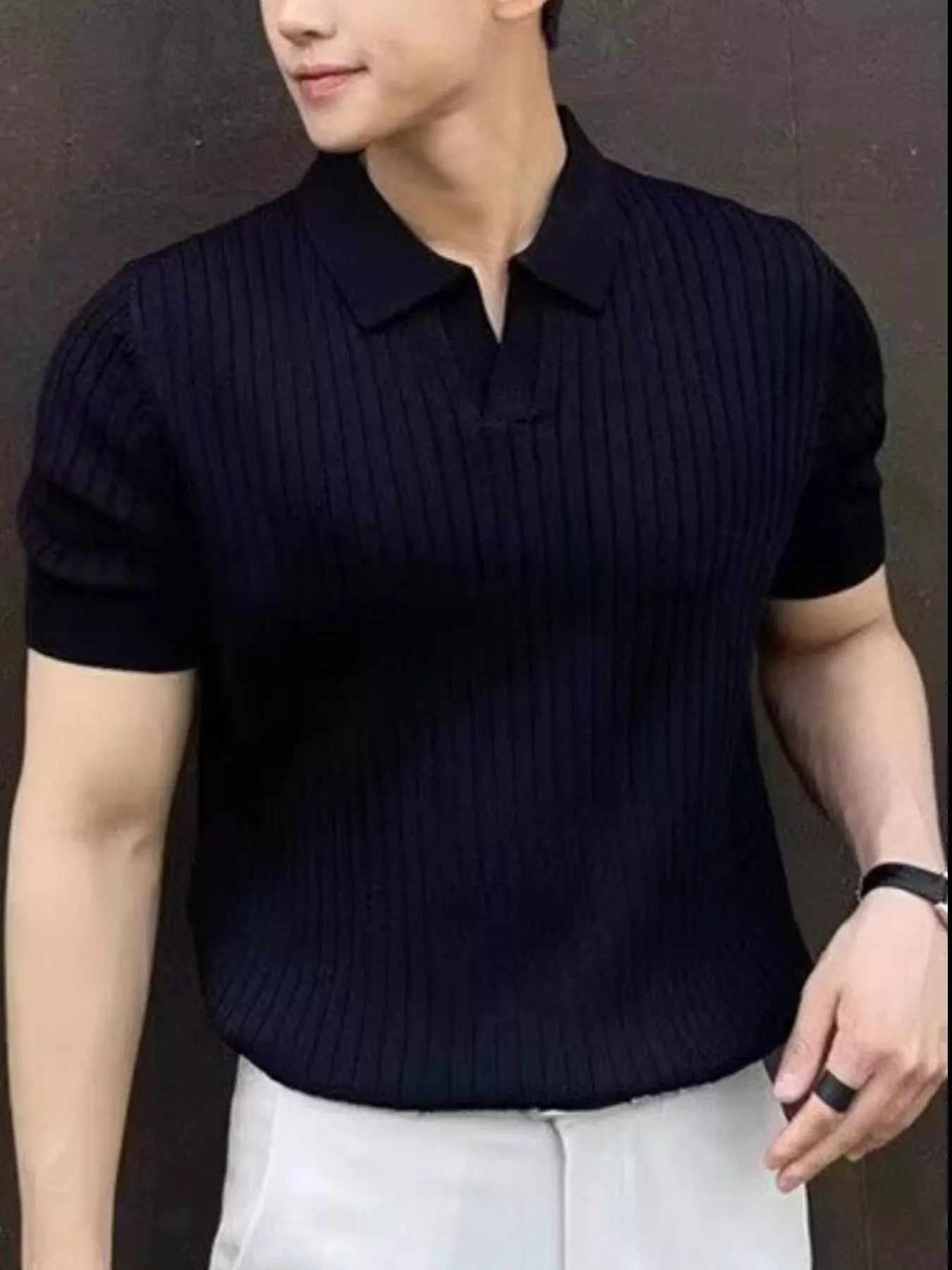 Ribbad piké med korta ärmar i vitt - vårens innefärg