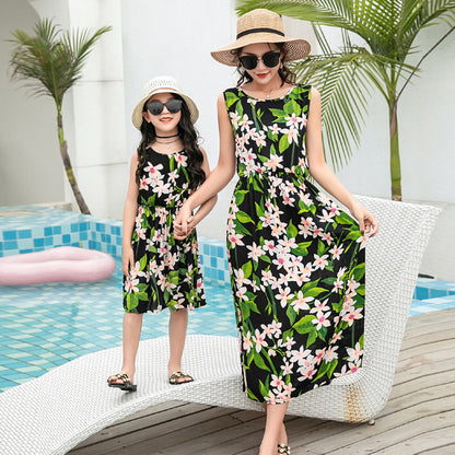 Matchande strandklänningar för mamma & dotter – semesterfavoriten!