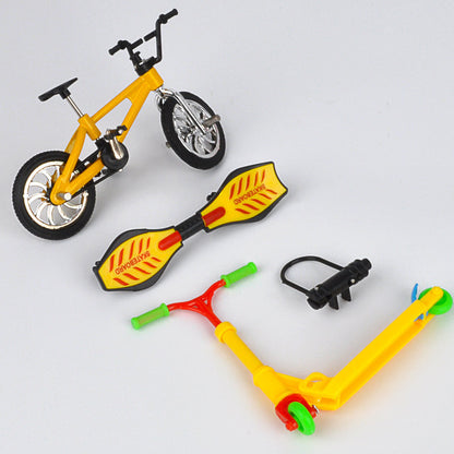 Set med fingercykel och fingerskateboard och fingerkick