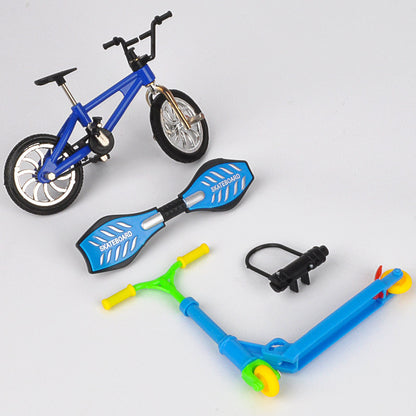 Set med fingercykel och fingerskateboard och fingerkick