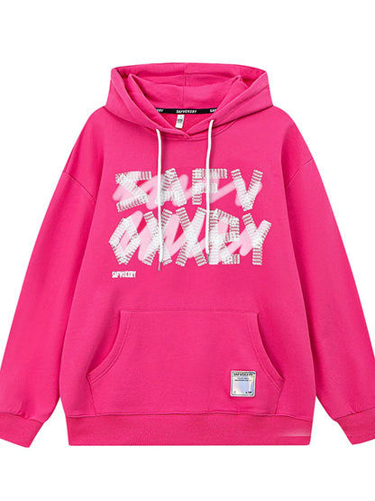 Herrhoodie i mörkgrå bomull med grafiskt bokstavstryck och dragsko i huvan