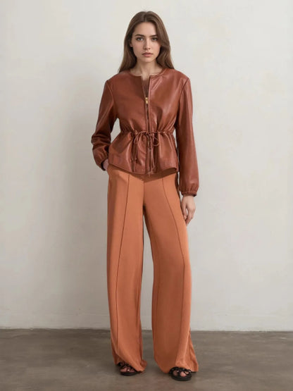 Skinnjacka med dragsko och dragkedja i brun - tuff damjacka