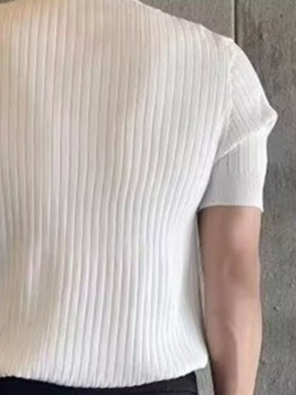 Ribbad piké med korta ärmar i vitt - vårens innefärg