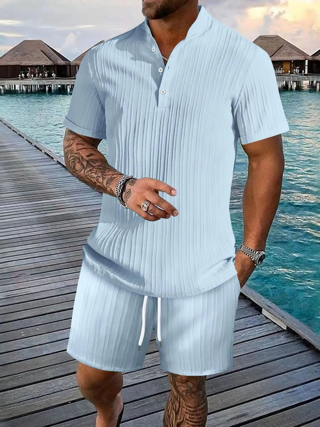 Herrset med kortärmad knapptopp och matchande shorts – finns i flera färger