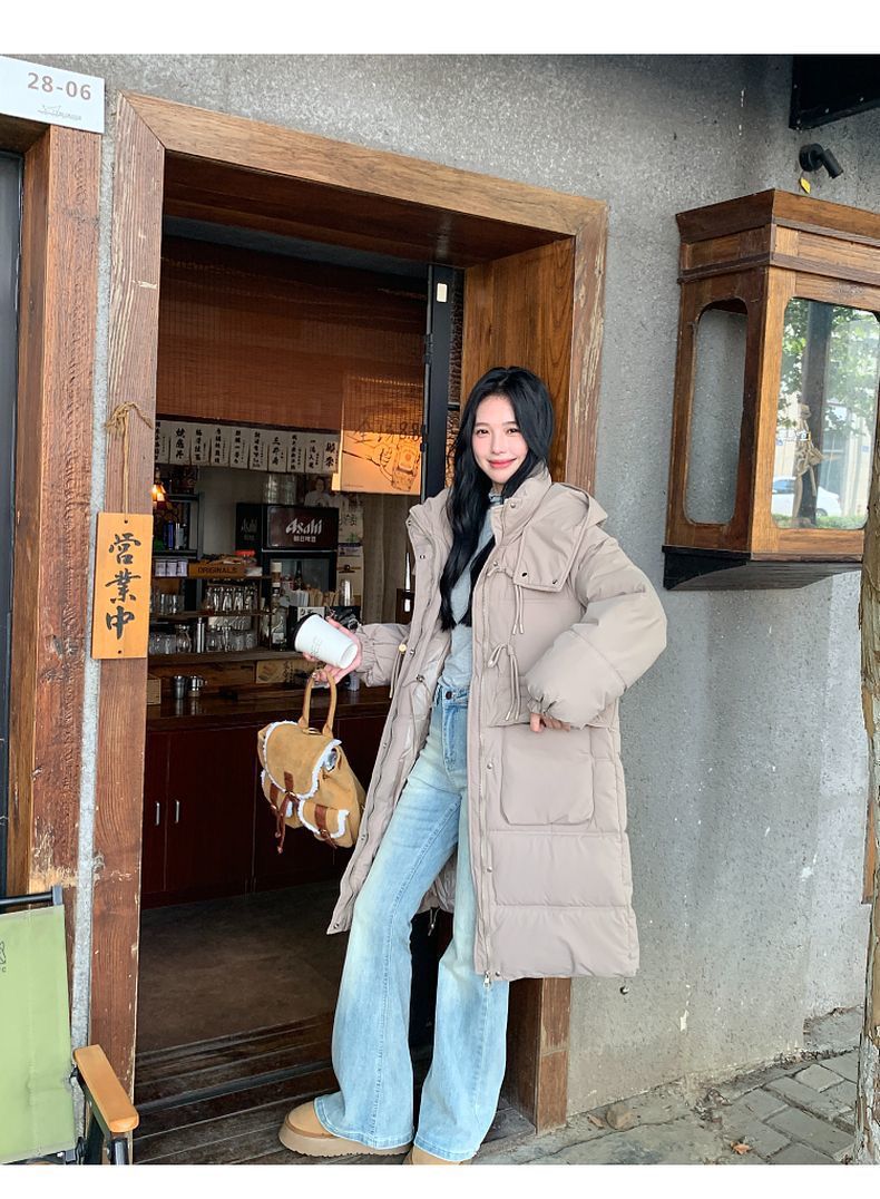 Lång vadderad vinterjacka med huva