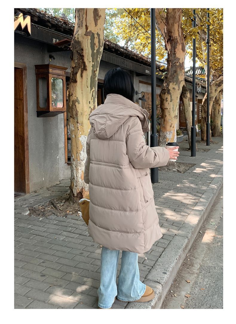 Lång vadderad vinterjacka med huva