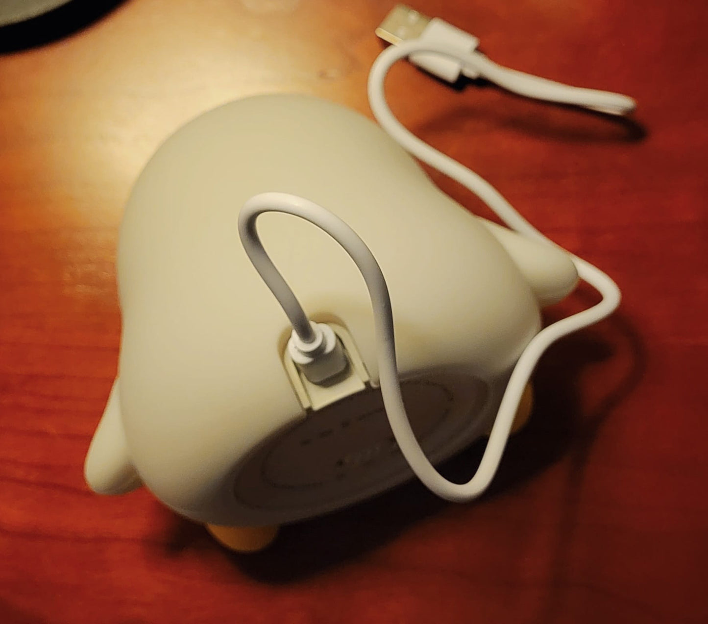 Pingvinlampan som lyser i natten – trygg kompis vid läggdags