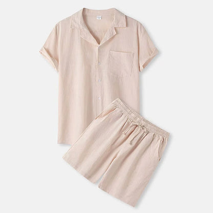 Herrset med knappskjorta och matchande shorts i ljus puderton