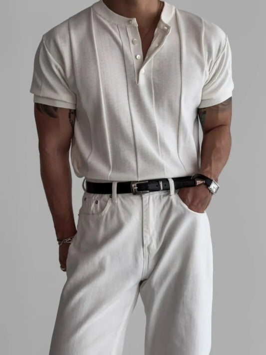 Kortärmad t-shirt för män med knappdetalj